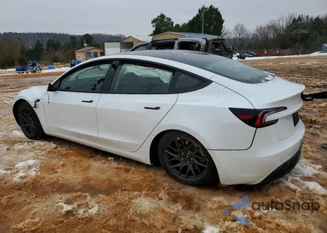2025 Tesla Model 3 из США, поврежденный, VIN 5YJ3E1EA5SF068420